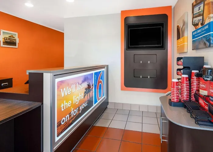 Motel 6-Santa Barbara, CA - State Street